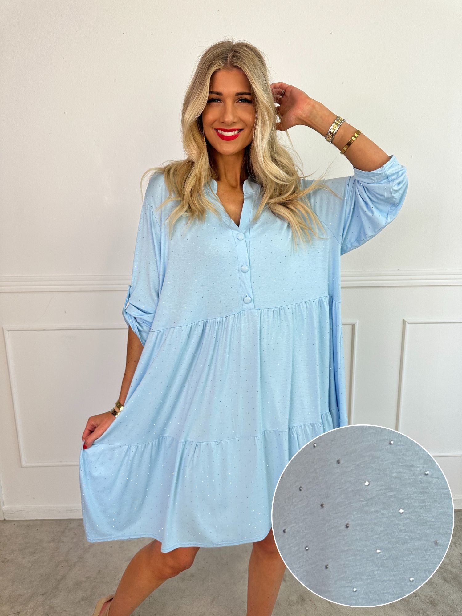 Milano Crystal Midi - Kjole med lag på lag look i viskose med similisten